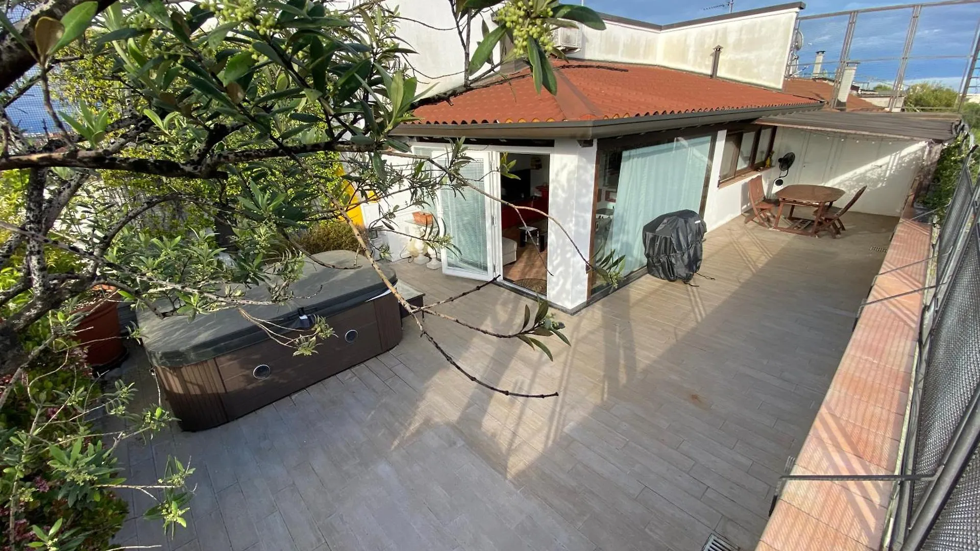 Rooftop Terrace - Elegante Attico Con Idromassaggio Milan Italy