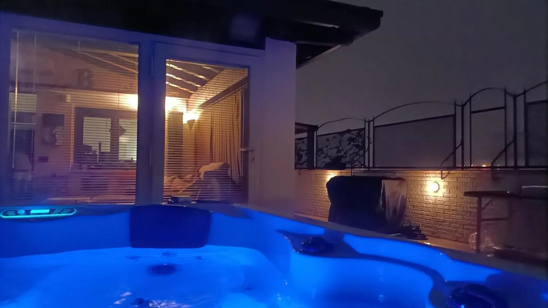 Apartment Rooftop Terrace - Elegante Attico Con Idromassaggio Milan