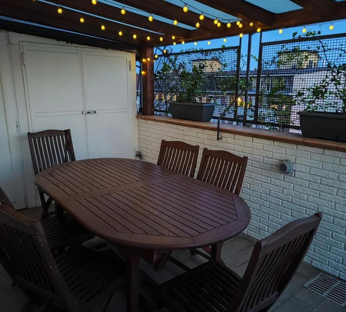Rooftop Terrace - Elegante Attico Con Idromassaggio Milan