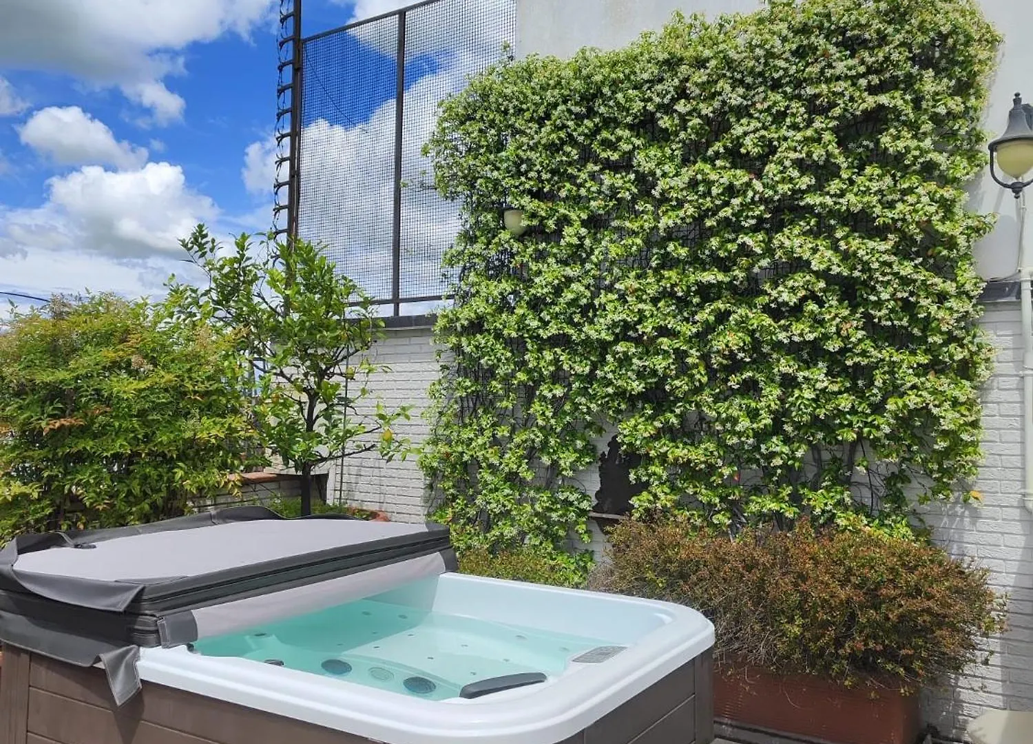 Rooftop Terrace - Elegante Attico Con Idromassaggio Milano