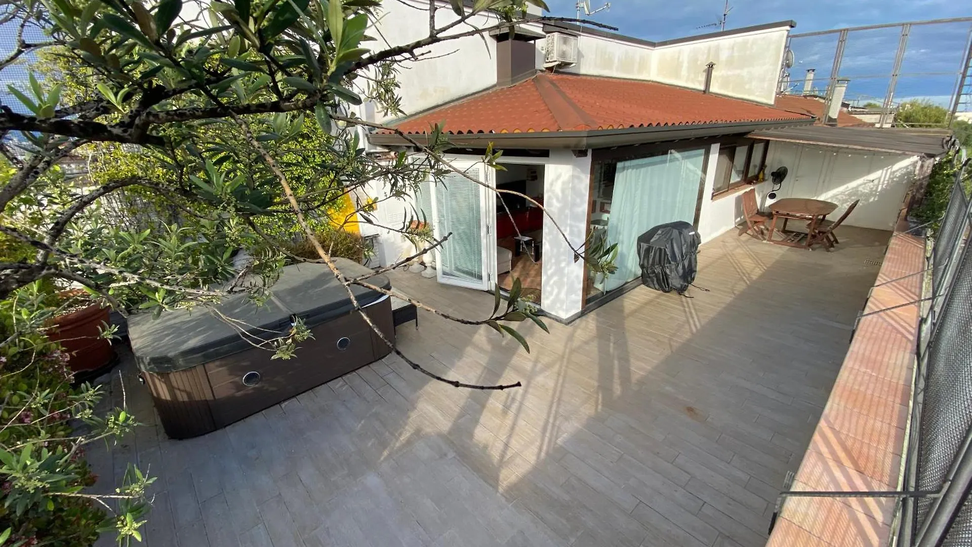 Lejlighed Rooftop Terrace - Elegante Attico Con Idromassaggio Milano